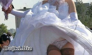 Невеста высоко платье задрала и трусики засветила фото