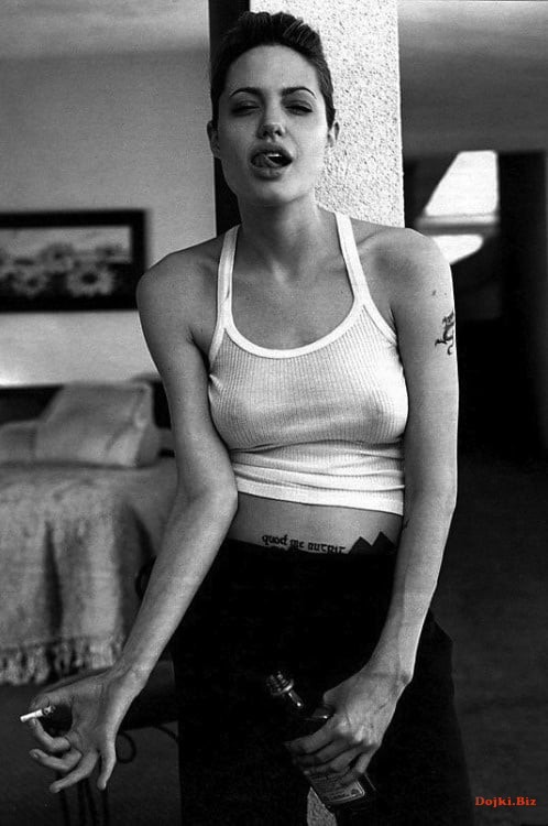Angelina Jolie 71