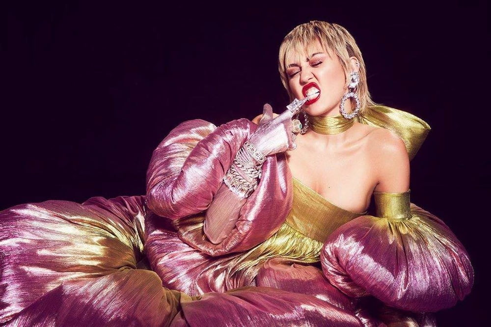 Miley Cyrus-18