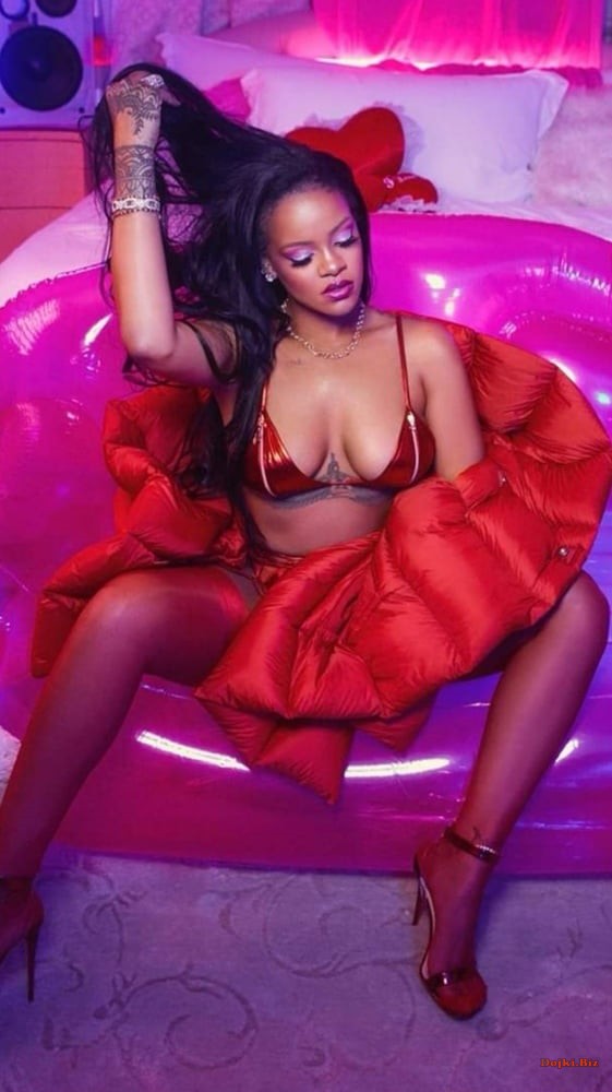 Rihanna 159