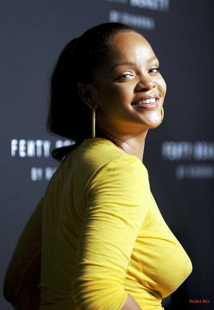 Rihanna 45